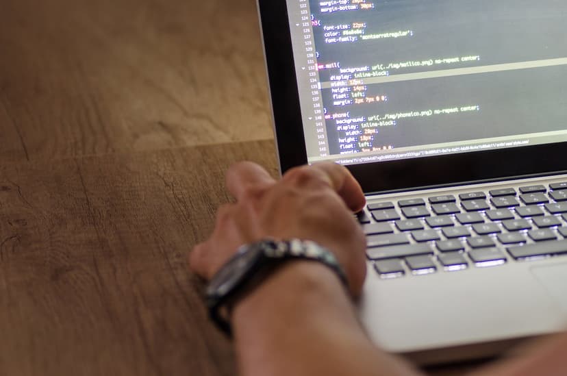 Agence web locale vs agence nationale : ce que choisissent les PME du Var